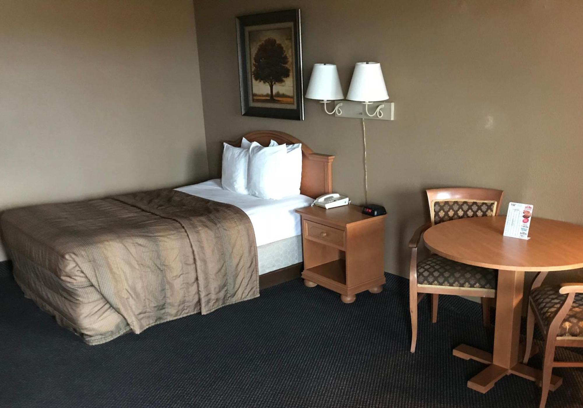 Liberty Lodge Saint Robert Ngoại thất bức ảnh